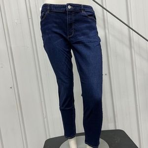 White House Black Market Skinny Jeans